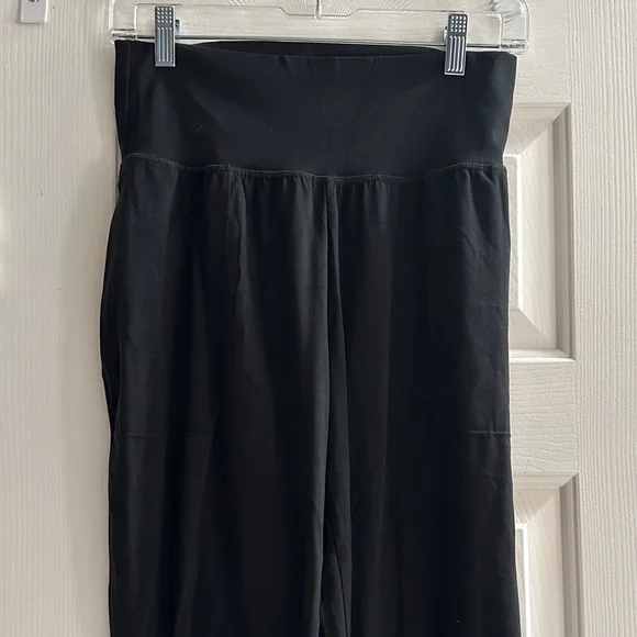 Athleta Salutation High Rise Jogger in Black Small Buttery Soft Yoga Travel - Picture 4 of 10